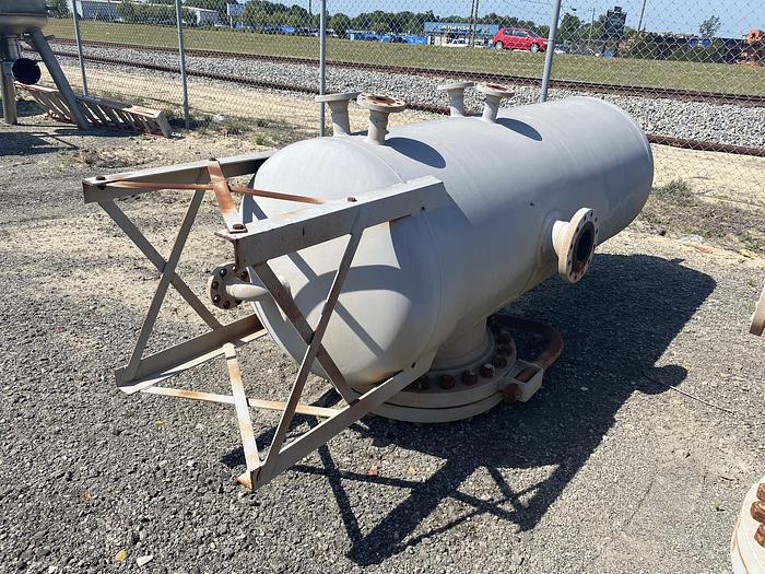 Used Unused Merrill Fabricators Inc. approximately 300 gallon vertical carbon steel pressure tank