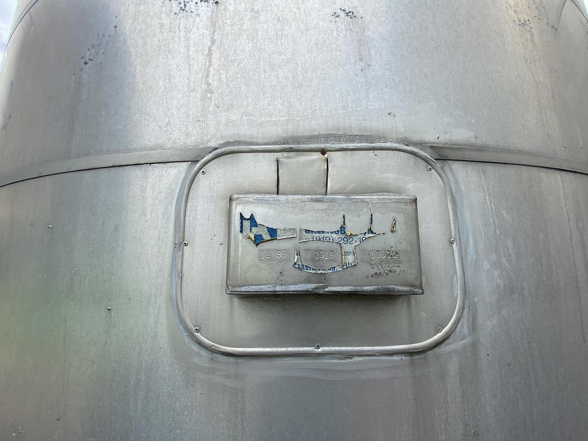 Used Used Industrial Air Inc. approximately 10,000 gallon stainless steel storage tank