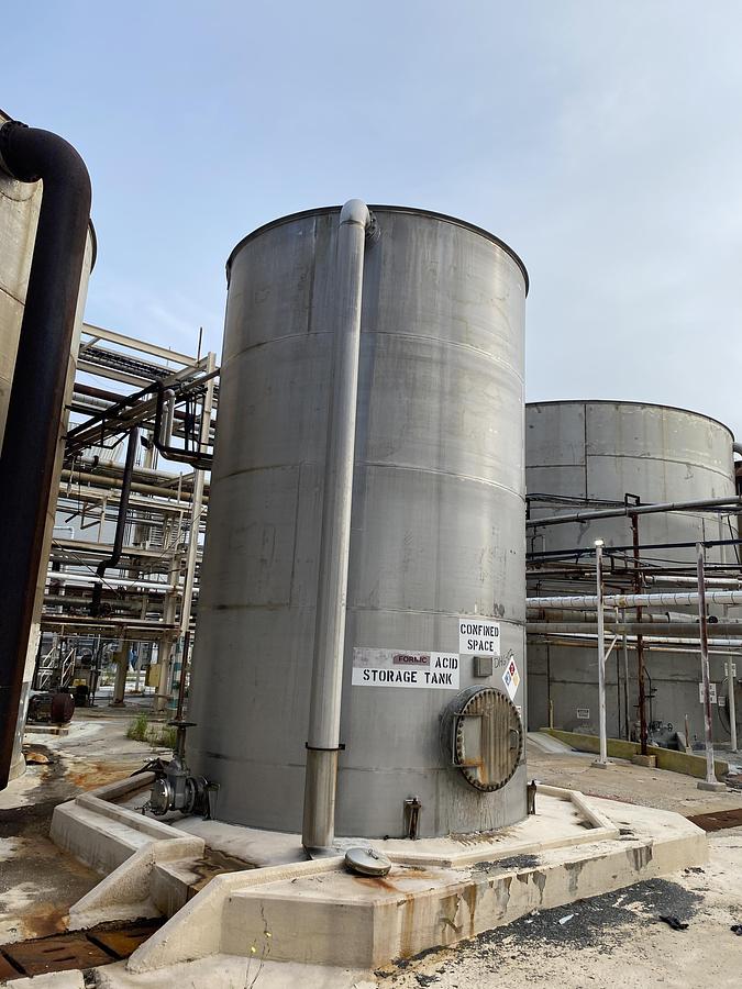 Used Used Advance Vessel and Alloy 22,000 gallon 316L stainless steel vertical tank