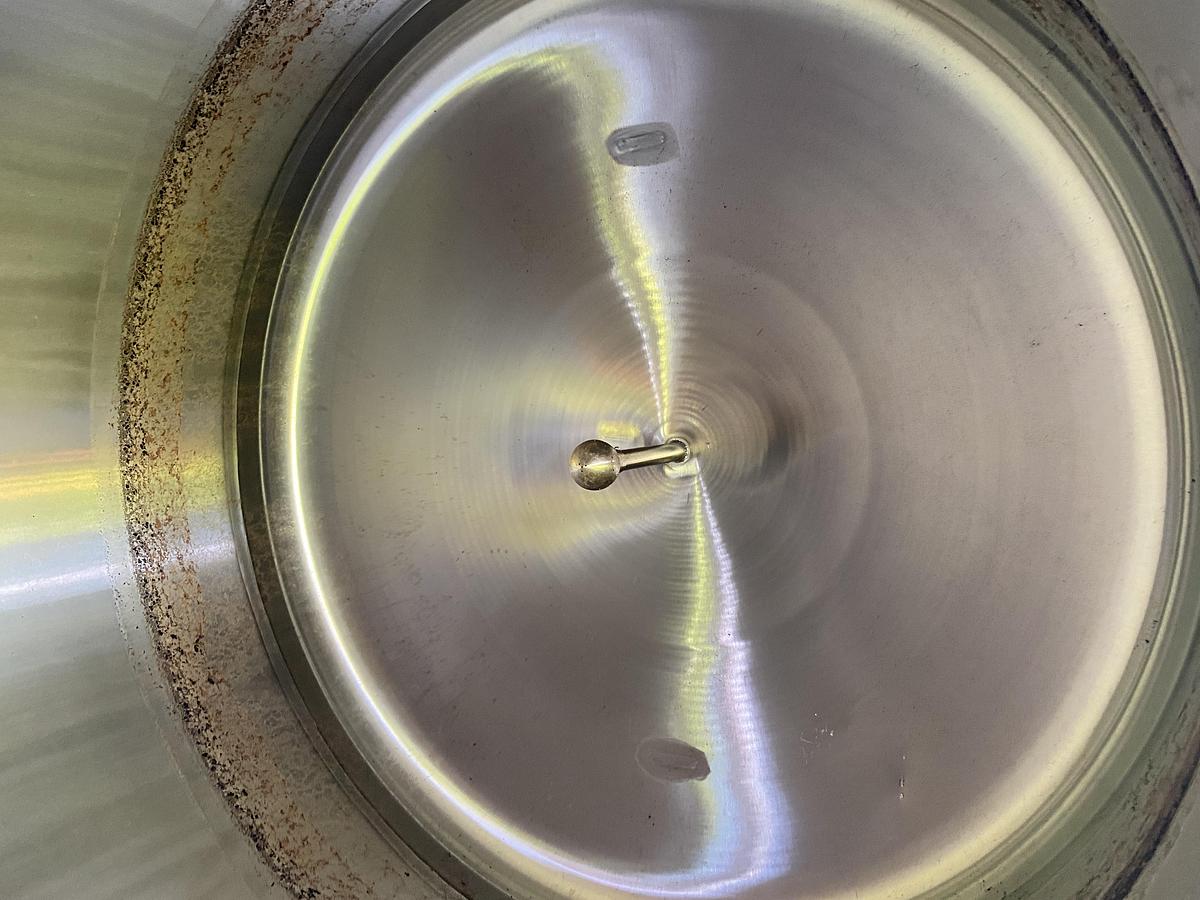 Used Used Deutshe Babcock BTE Gruppe Bdag 2600L/680 gallon 304 stainless steel vertical jacketed tank