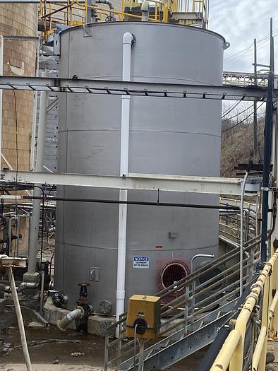 Used Used Savannah Tank and Equipment 25,000 gallon 304L stainless steel vertical tank