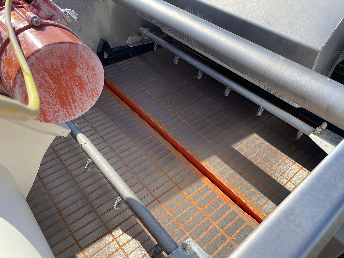 Used Used Sweco Model MM4-1W rectangular screener