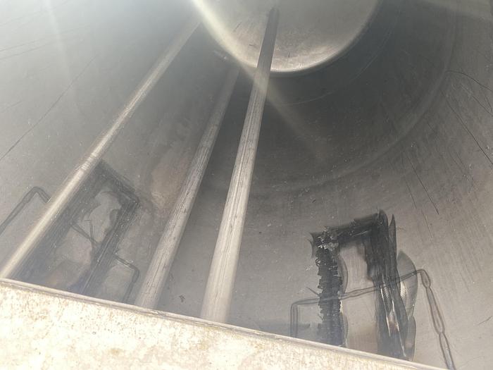Used Used IPSCO approximately 700 gallon 304 stainless steel vertical mix tank