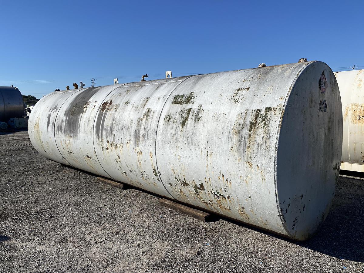 Used Used approximately 10,000 gallon carbon steel single-walled horizontal storage tank.