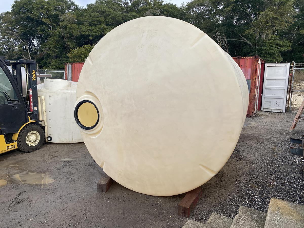 Used Used Norwesco 4000 gallon Polyethylene vertical storage tank
