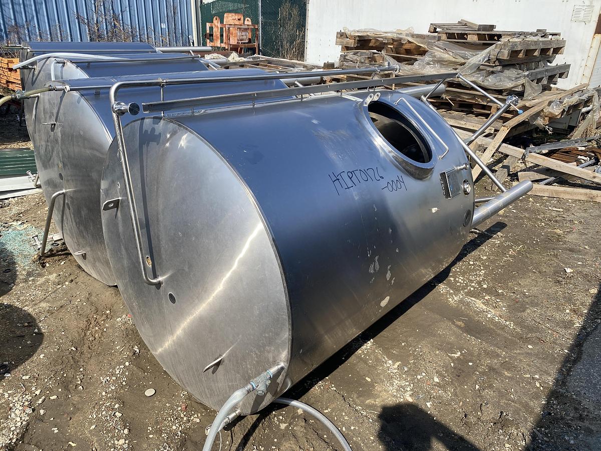 Used Used Deutshe Babcock BTE Gruppe Bdag 2600L/680 gallon 304 stainless steel vertical jacketed tank