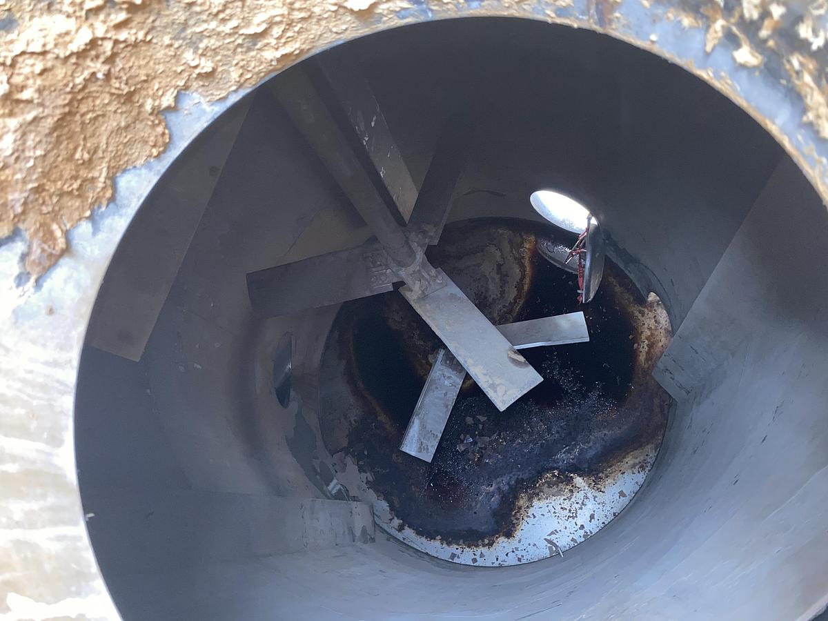 Used Used A.V.A. approximately 10,500 gallon stainless steel vertical mix tank