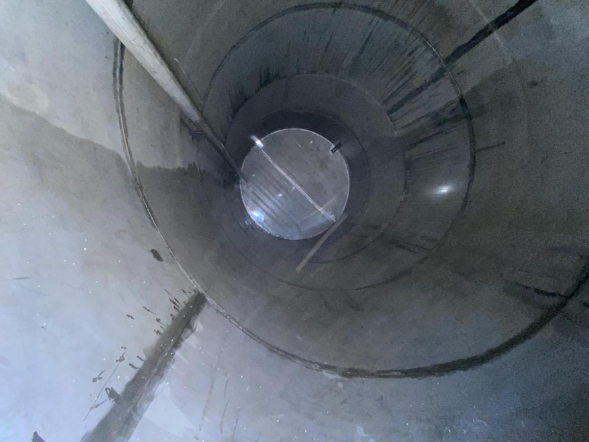 Used Used Industrial Air Inc. approximately 10,000 gallon 304 stainless steel storage tank