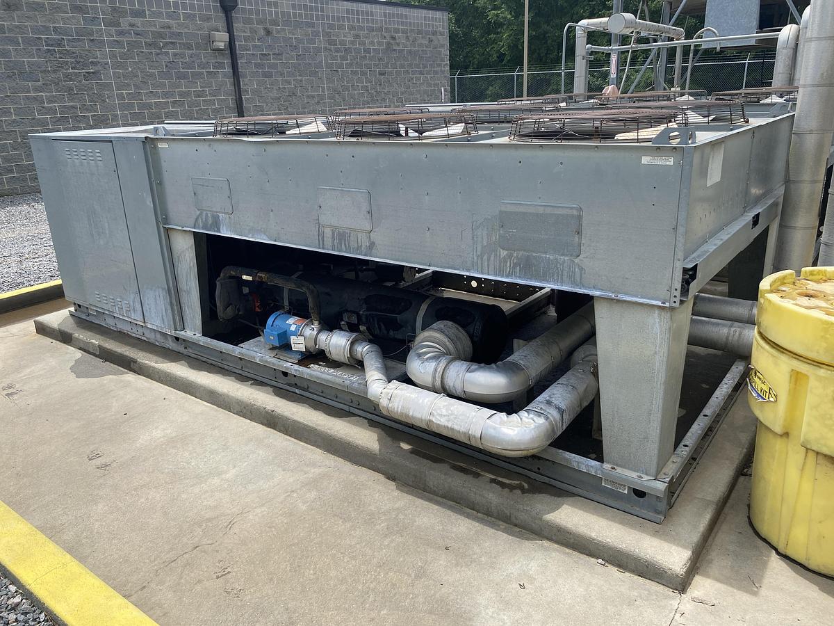 Used Used National Refrigeration and Air Conditioning Air Cooled Condenser  Chiller. Model DCM070-t4A-A2v3-X085