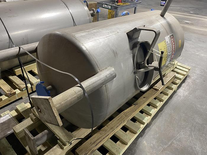 Used Used approximately 300 gallon stainless steel vertical tank