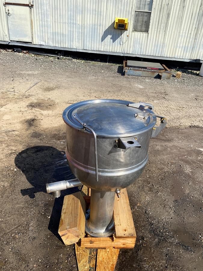 Used Used Groen 20 gallon 316 stainless steel jacketed stationary kettle