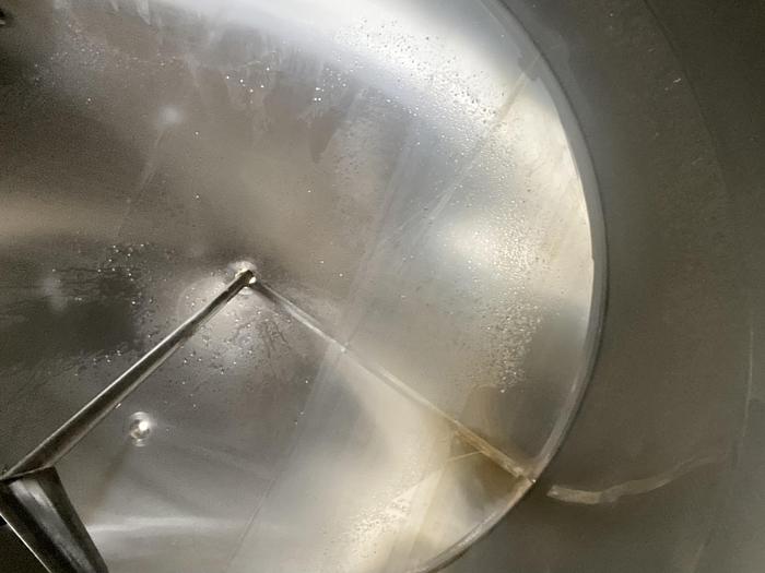 Used Used Feldmeier approximately 8000 gallon 304 stainless steel jacketed/agitated vertical juice silo.
