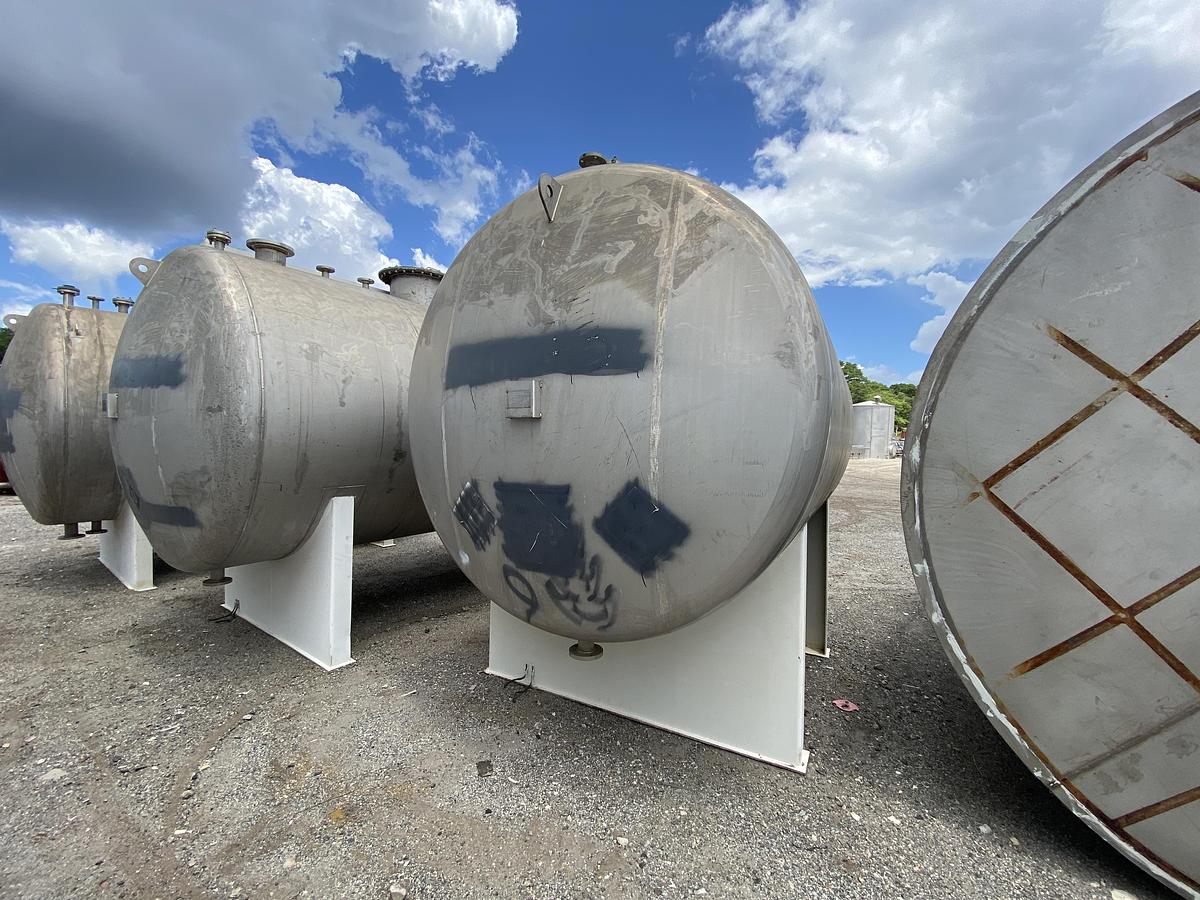 Used Used Industrial Metal Works Inc. approximately 3000 gallon stainless steel horizontal storage tank