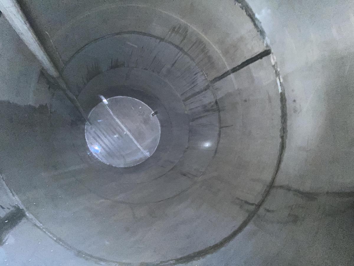Used Used Industrial Air Inc. approximately 10,000 gallon 304 stainless steel storage tank
