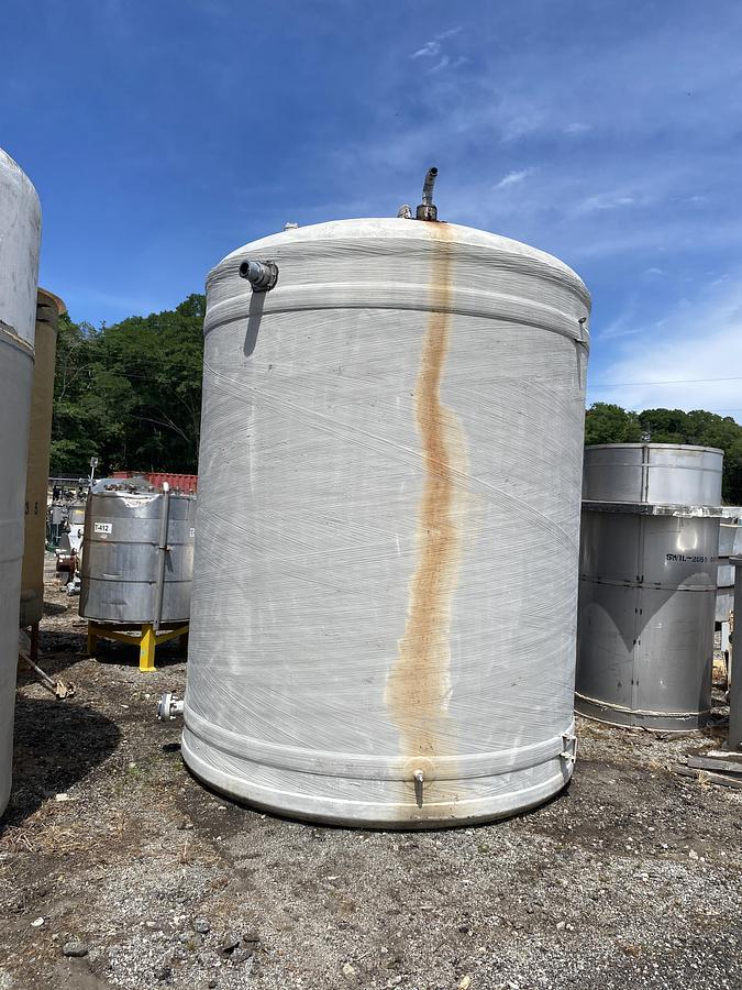 Used Used approximately 4,000 gallon vertical fiberglass storage tank.