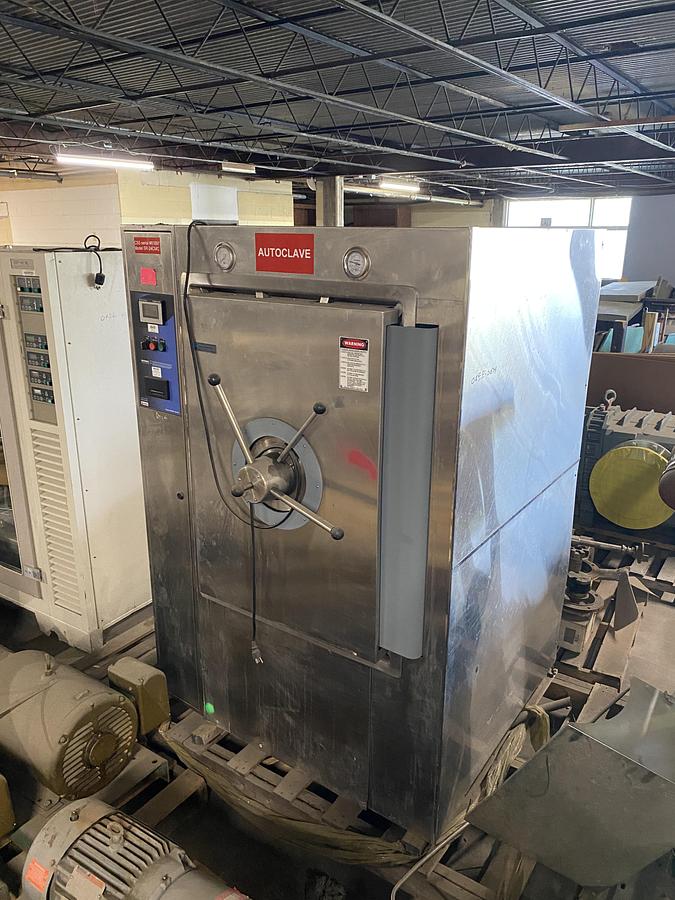 Used Used Consolidated Stills and Sterilizers Model SR-24CMC Autoclave