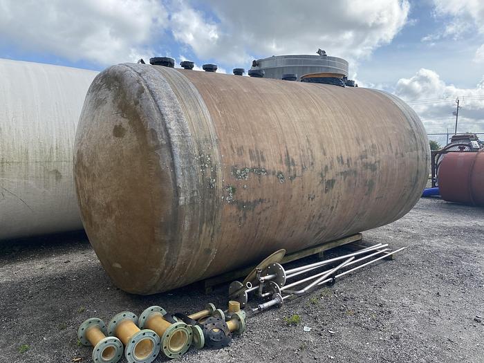 Used Used 5600 gallon FRP Tank