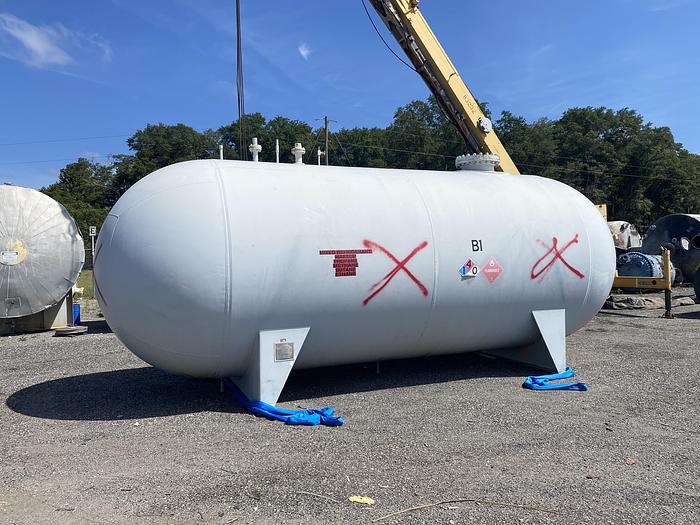 Used Used Horton Pressure Vessel built by Chicago Bridge and Iron Works approximately 12,0000 gallon carbon steel horizontal pressure tank