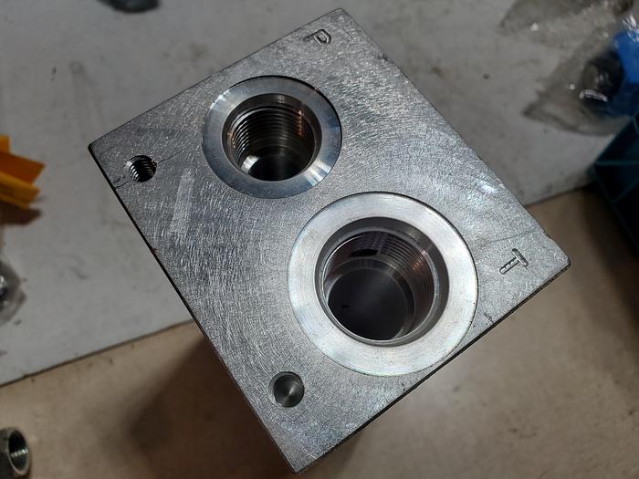 SFP10004 hydraulic directional control valve manifold (BRD1)