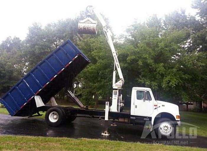 Used 1999 International 4700 Grapple Truck