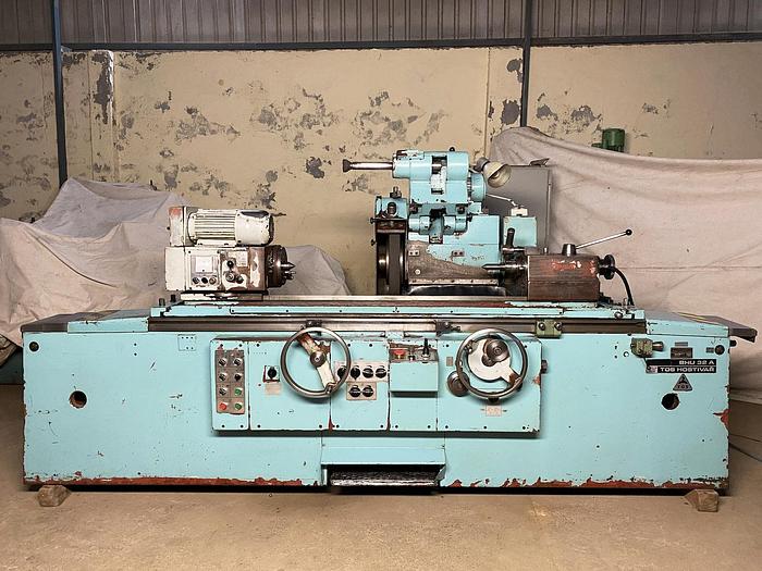 Used TOS BHU 32 A / 1000 Universal Cylindrical Grinder