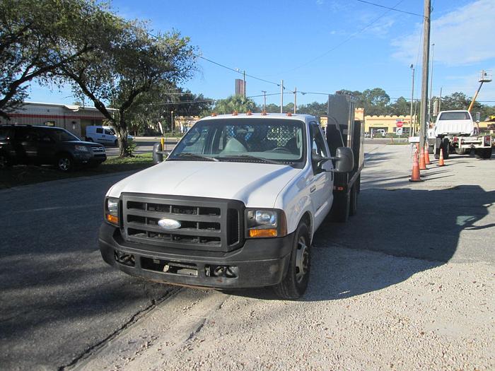 Used 2006 Ford F350 XL Fuel and Lube Truck