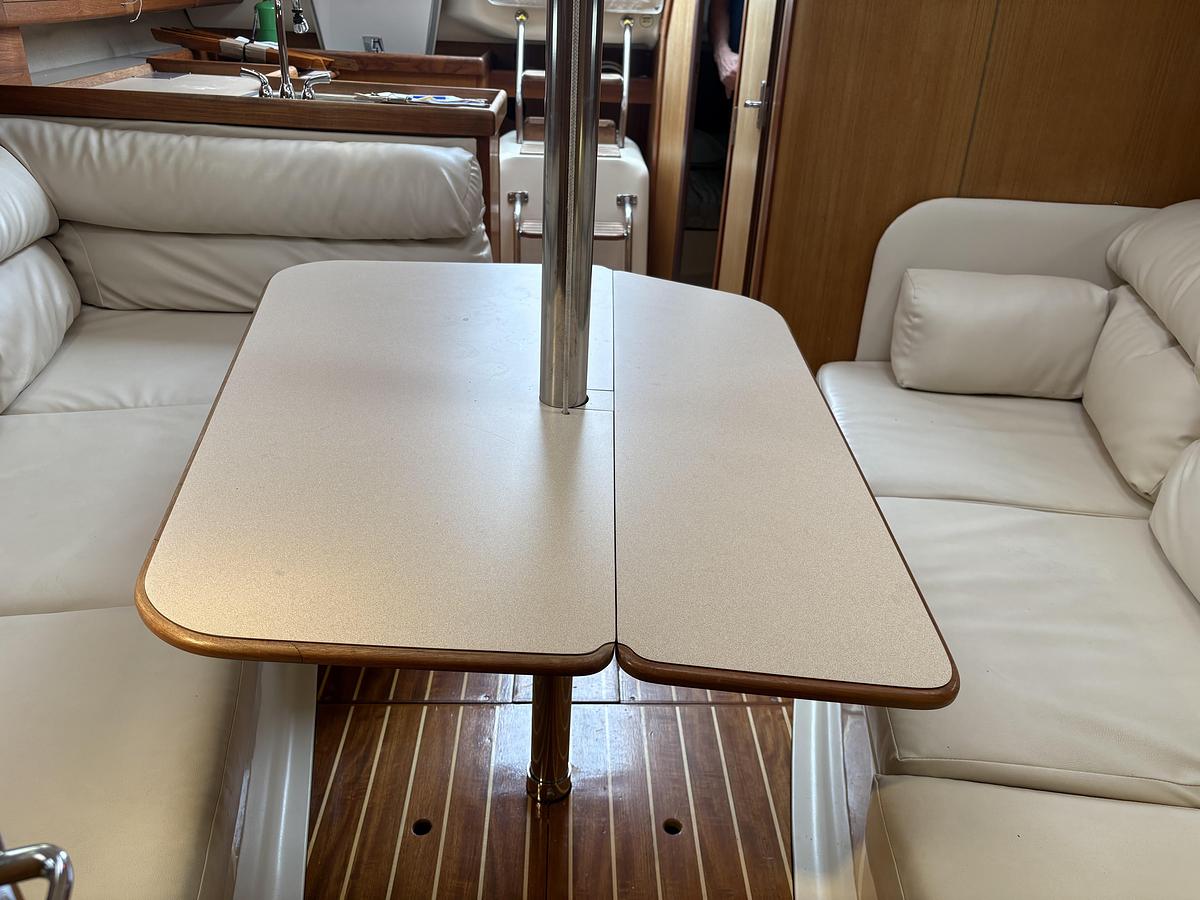 Used 1997 Hunter 310