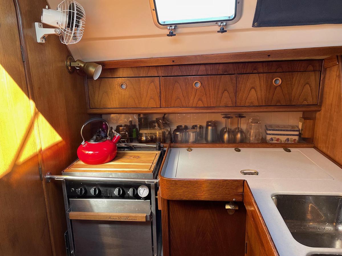 Used 1990 Beneteau Oceanis 350