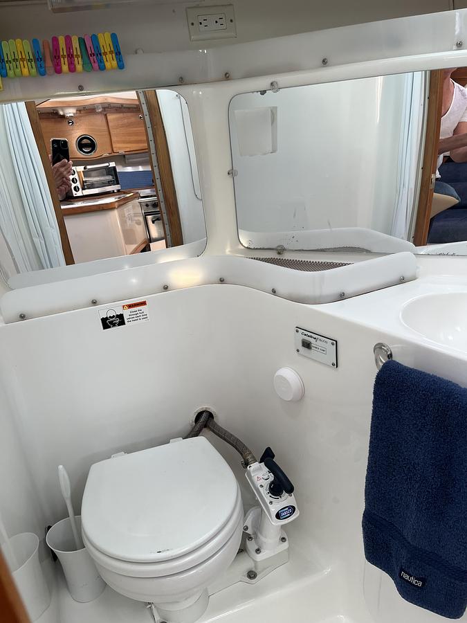 Used 2000 Catalina 320