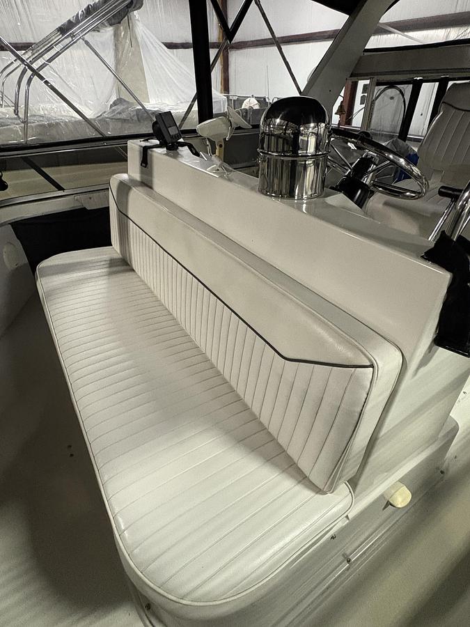 Used 1994 Carver 390 AC