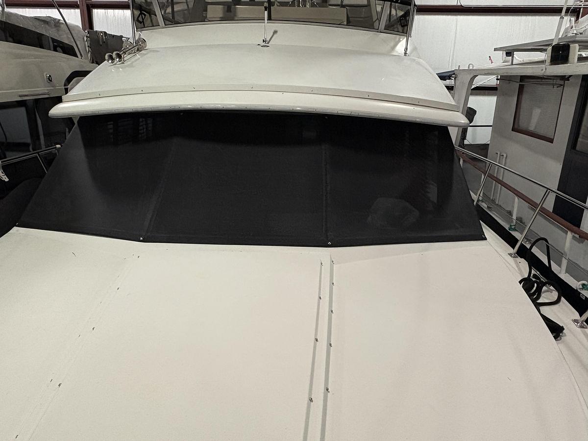 Used 1994 Carver 390 AC