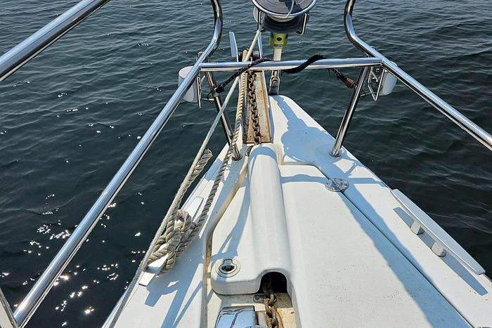 Used 2012 Beneteau Oceanis 37