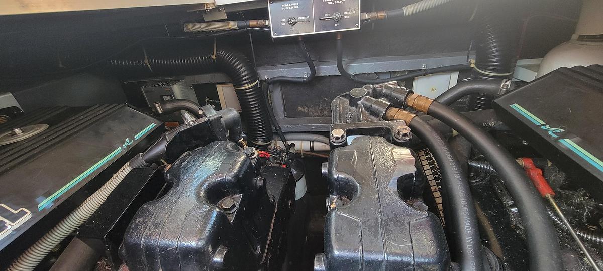 Used 1988 Sea Ray 340 Express Cruiser