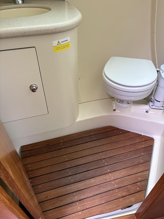 Used 2006 Hunter 33