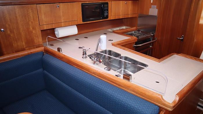 Used 2003 Hunter 356