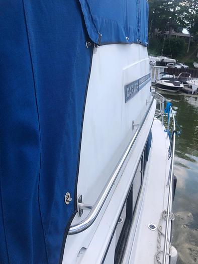 Used 1991 Carver 32 Aft Cabin