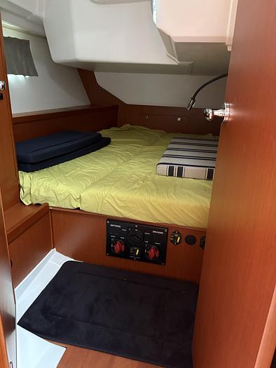 Used 2018 Beneteau Oceanis 45