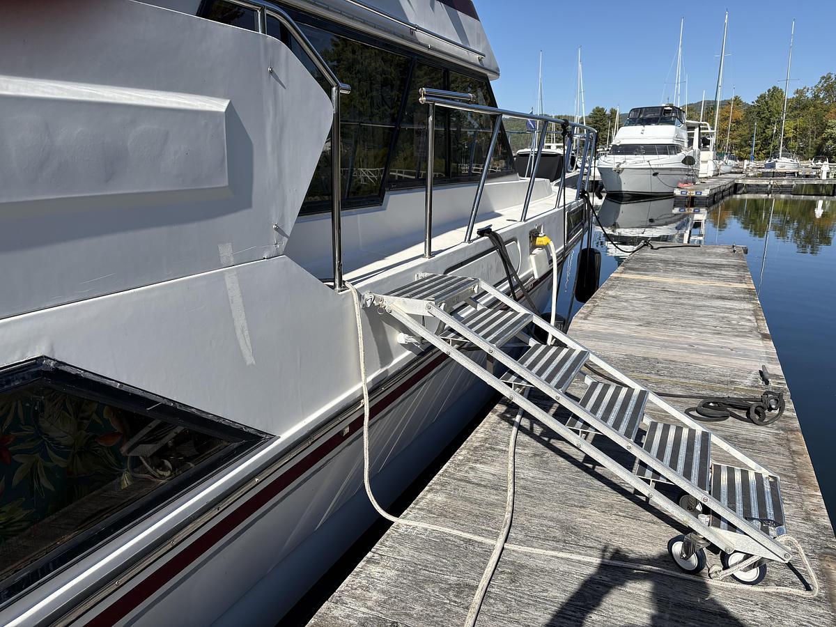 Used 1988 Hi-Tech Marine 44