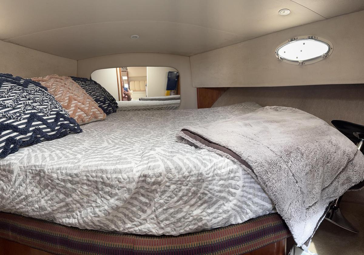 Used 1999 Silverton 392 Motor Yacht