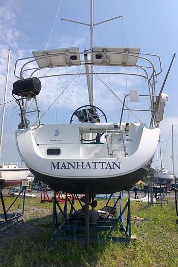 Used 2011 Beneteau Oceanis 31