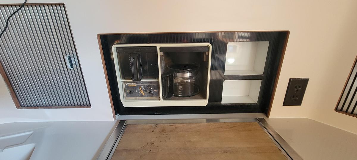 Used 1988 Sea Ray 340 Express Cruiser