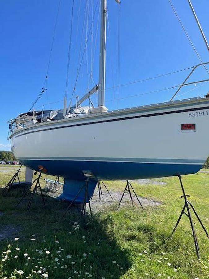 Used 1988 Hunter 35.5 Legend