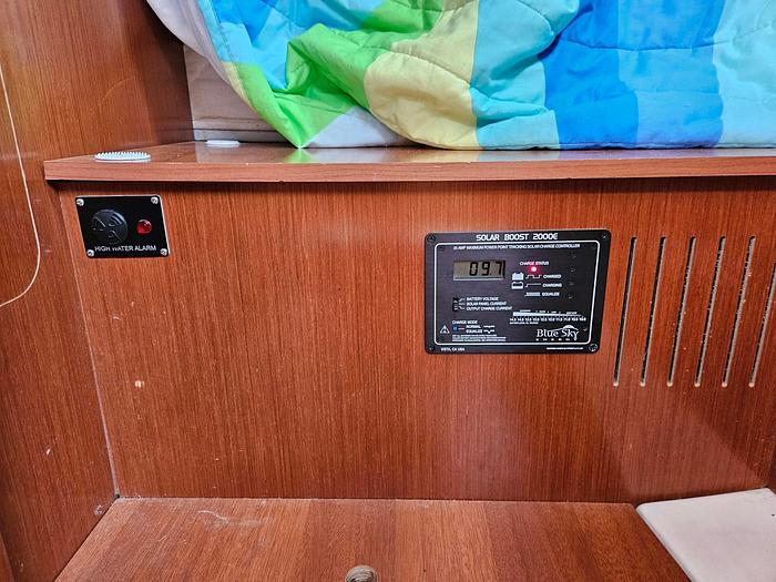 Used 2012 Beneteau Oceanis 37