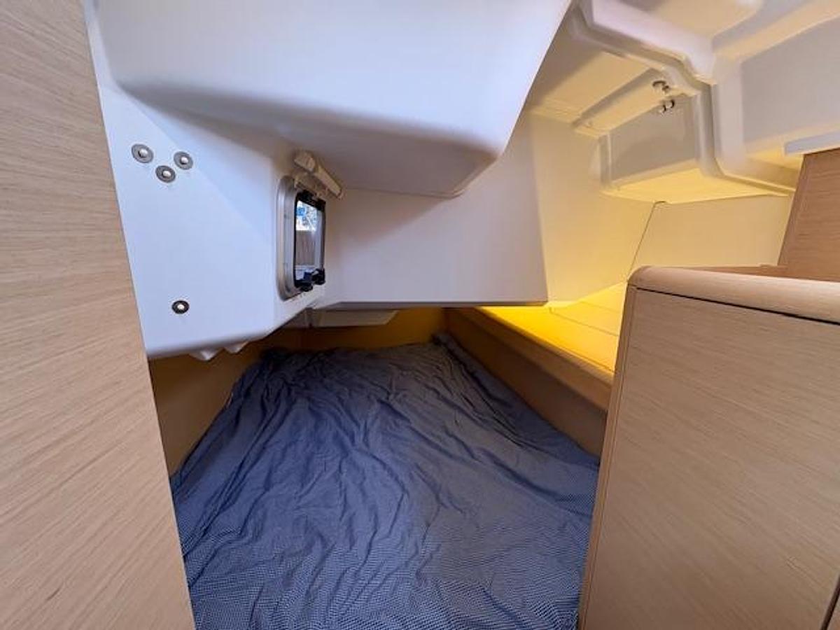 Used 2018 Jeanneau Sun Odyssey 389