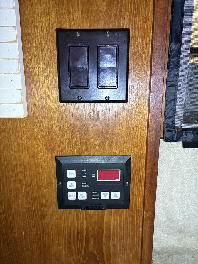 Used 1994 Carver 390 AC