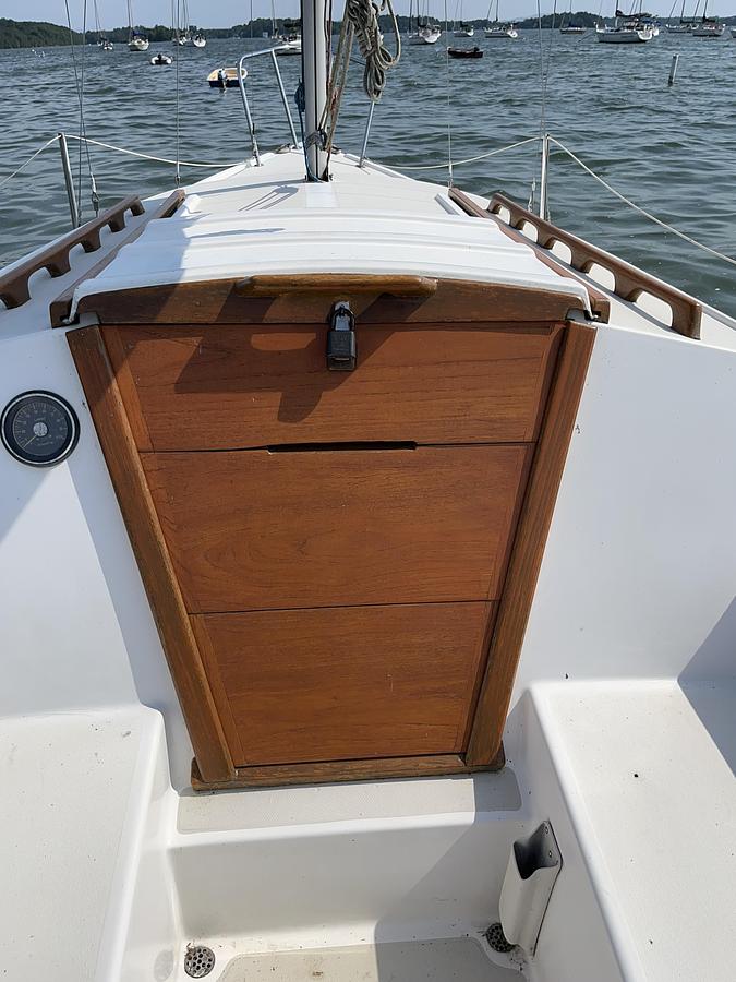 Used 1981 Catalina 22 fin keel