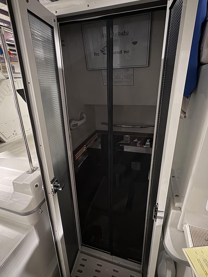 Used 1994 Carver 390 AC