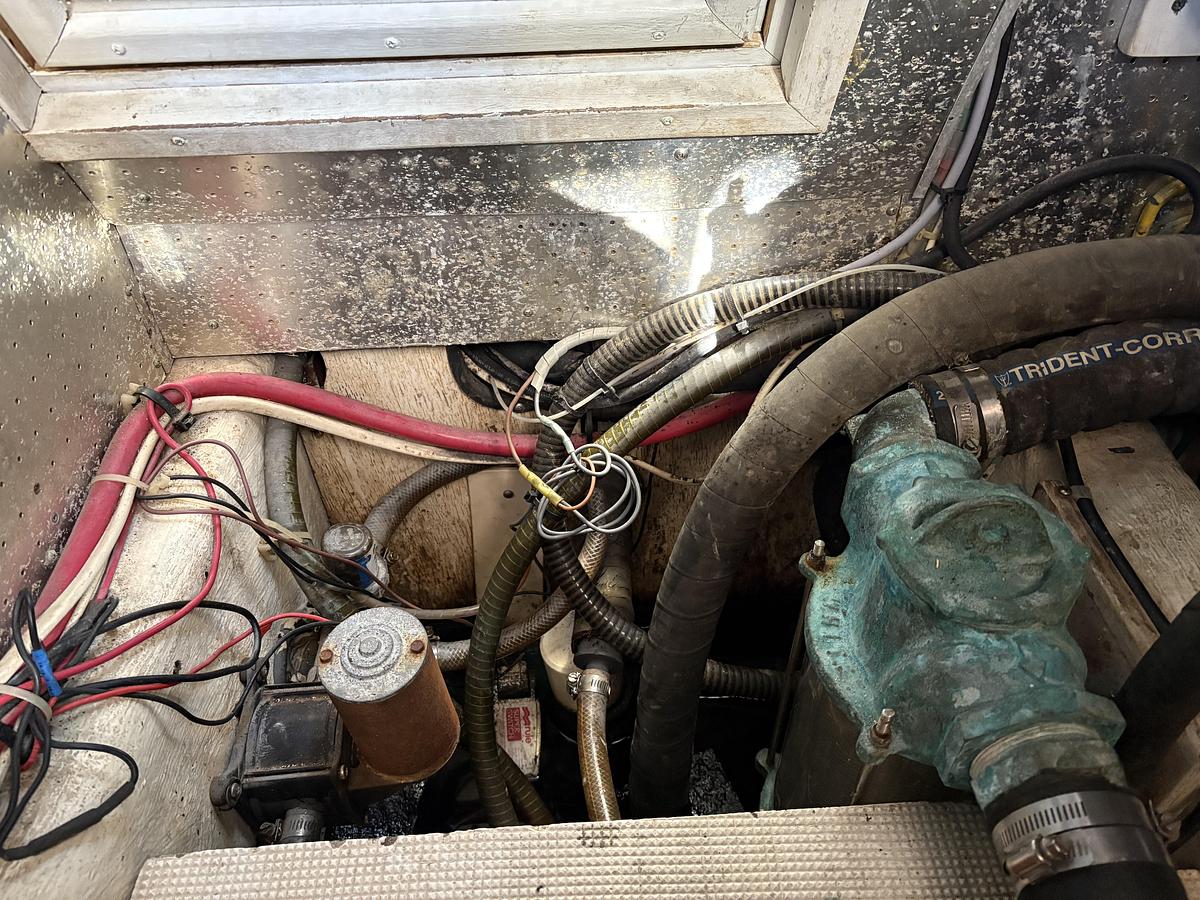 Used 1988 Hi-Tech Marine 44