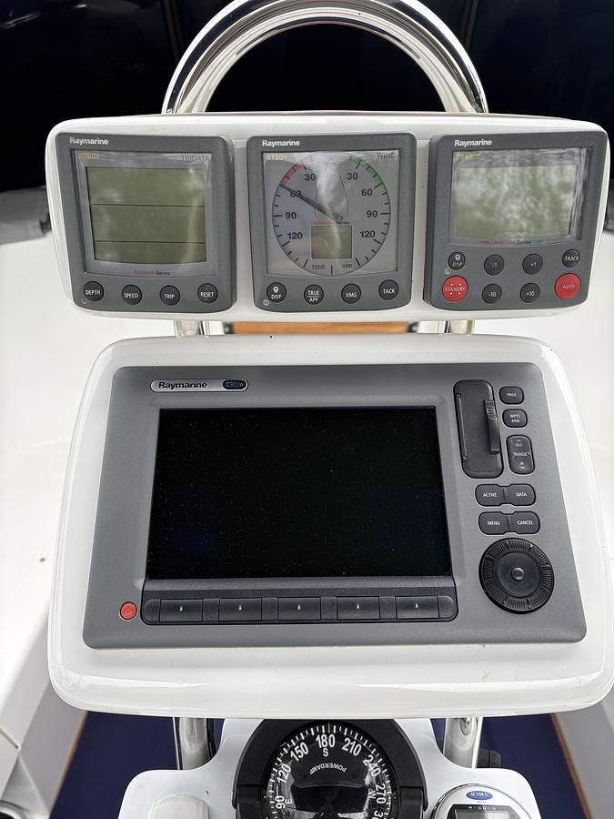 Used 2010 Catalina 350