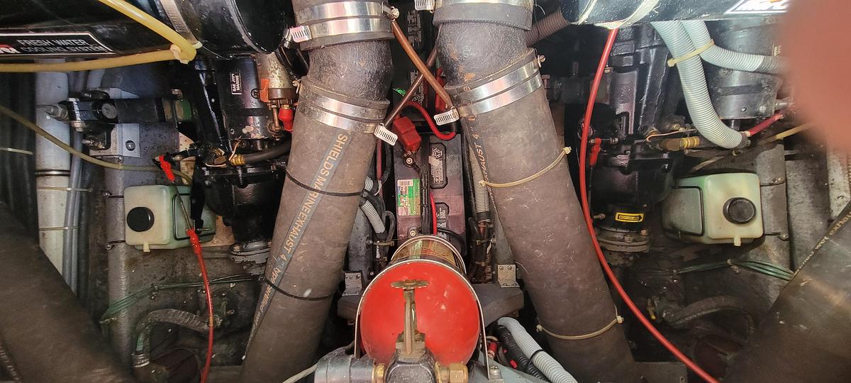 Used 1988 Sea Ray 340 Express Cruiser